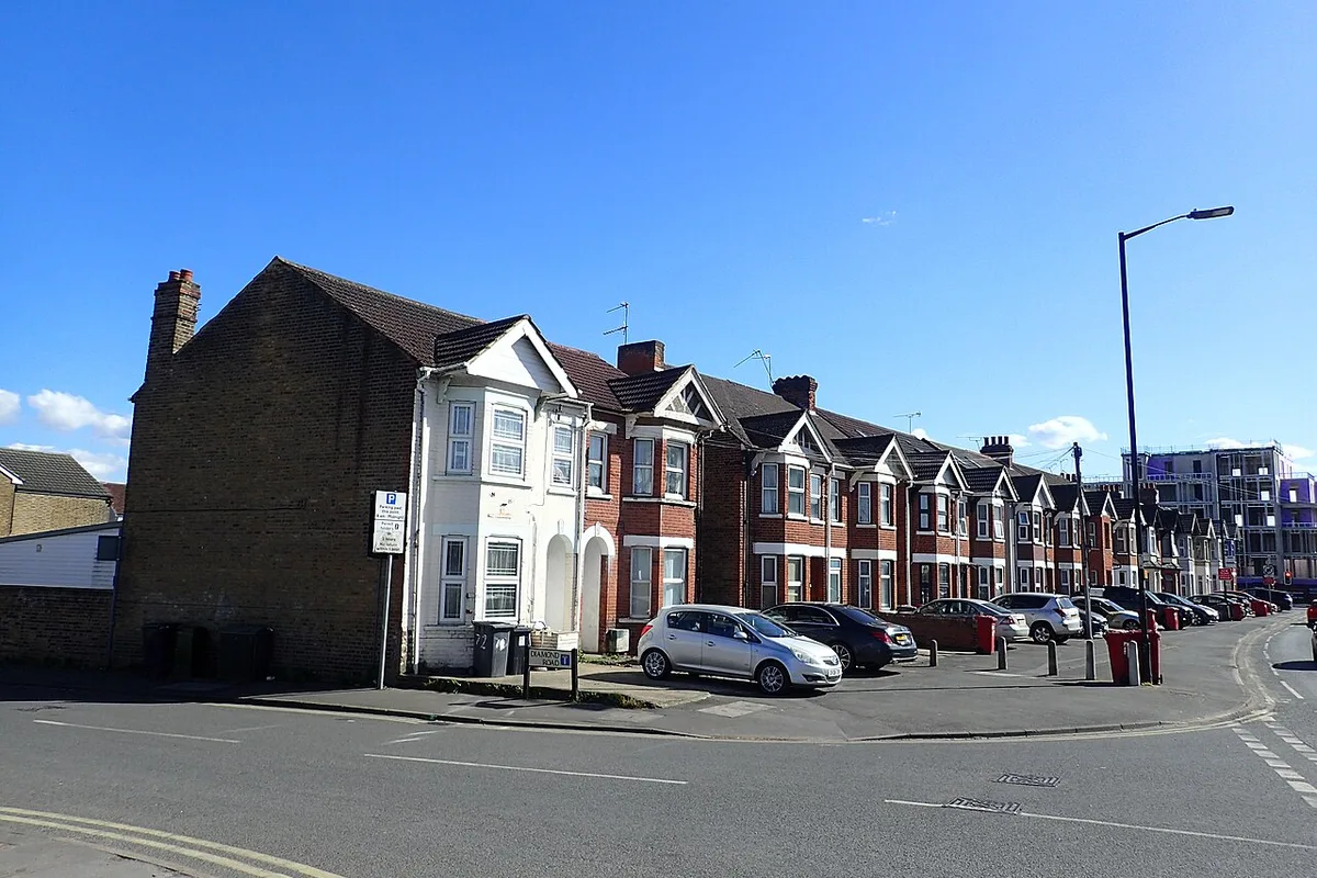 Slough house prices: £390,000 middle sale, down 4.4%
